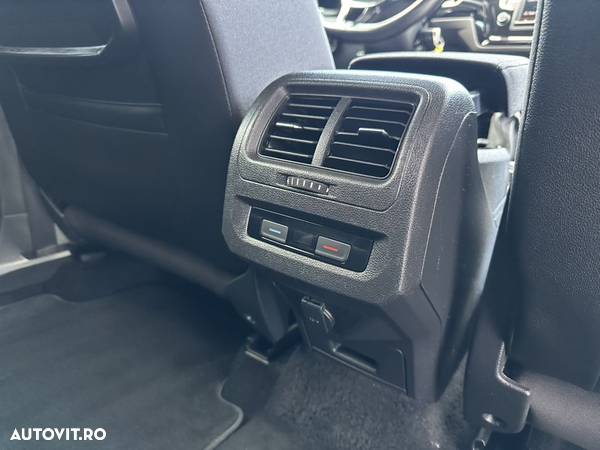 Volkswagen Touran 1.6 TDI Comfortline - 18