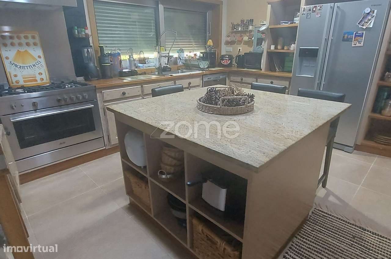 Moradia T4 Terrea a 5 min de chaves - Grande imagem: 3/19