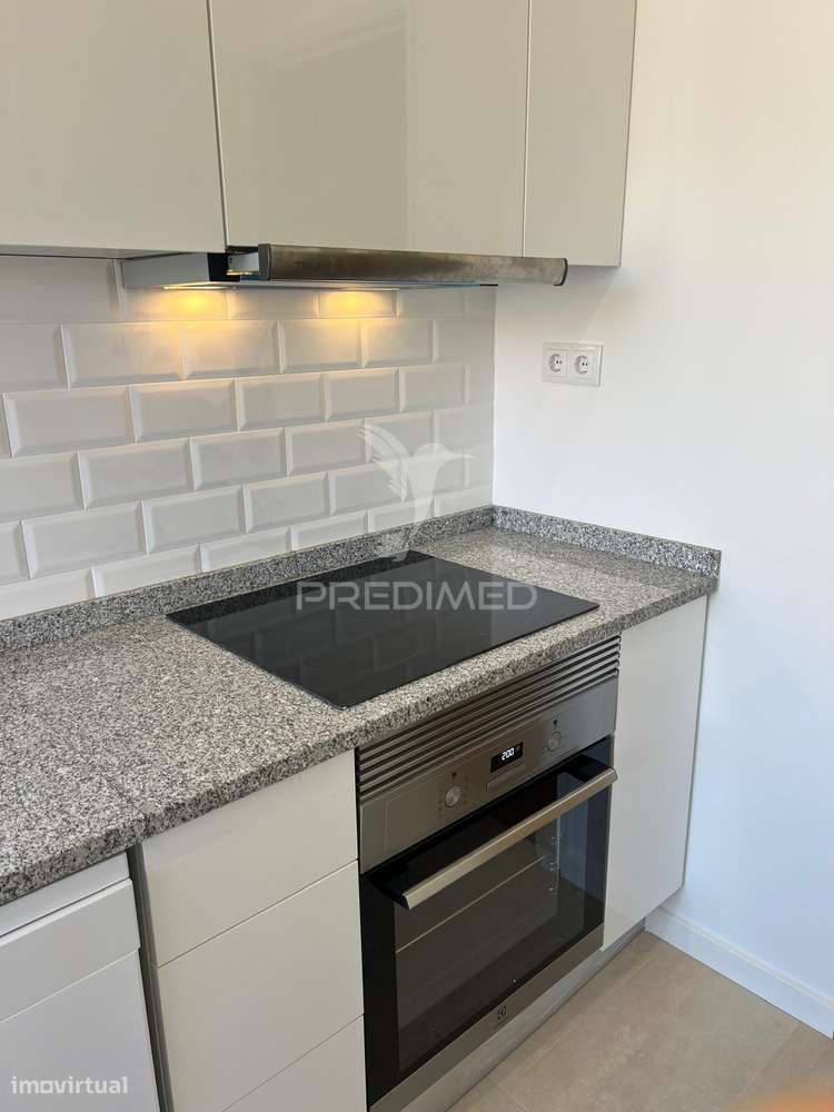 T2 renovado, equipado, Benfica, Lisboa. - Grande imagem: 2/26