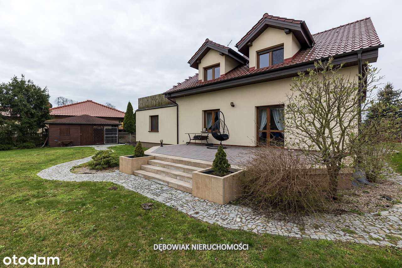 Obszerny wolnostojący dom blisko Zalewu Rydzyńskiego-0