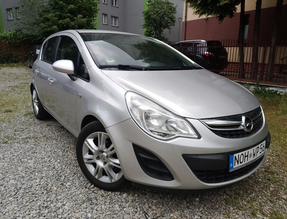 Opel Corsa D 1.2 16V Easytronic Catch me 2011