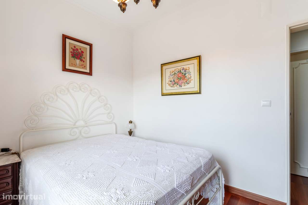 Apartamento T2+1 com Vista Desafogada | Cacém-15
