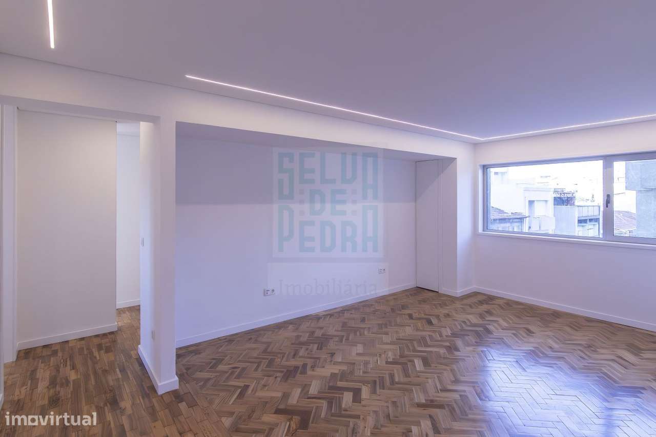 T4 Remodelado baixa do Porto - Grande imagem: 2/26