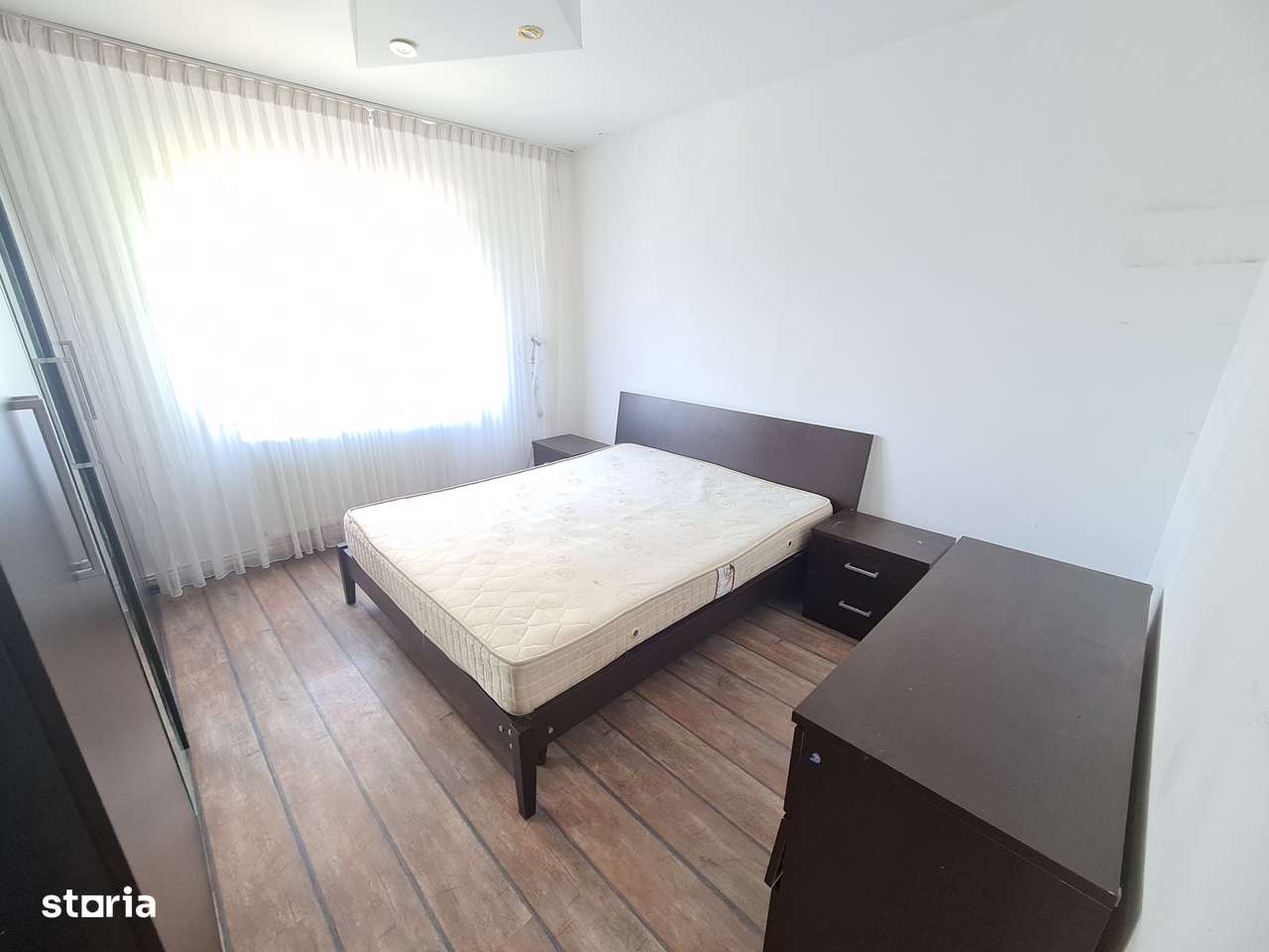 CHIRIE apartament 3 camere, et.2, Arena Mall Bacau - Imagine principală: 3/8
