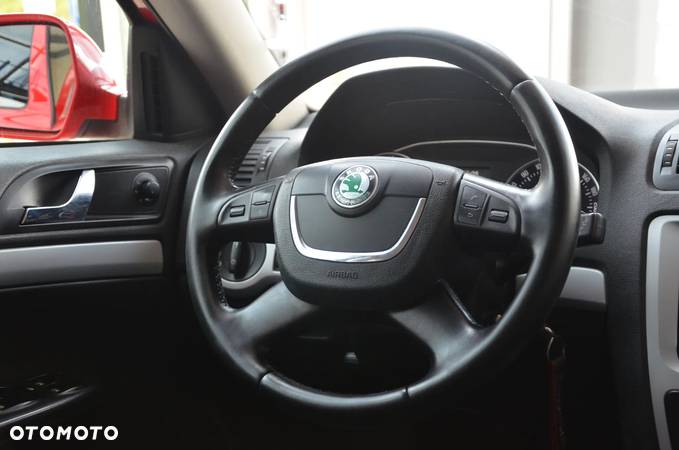 Skoda Octavia 2.0 TDI DPF Family Plus - 28