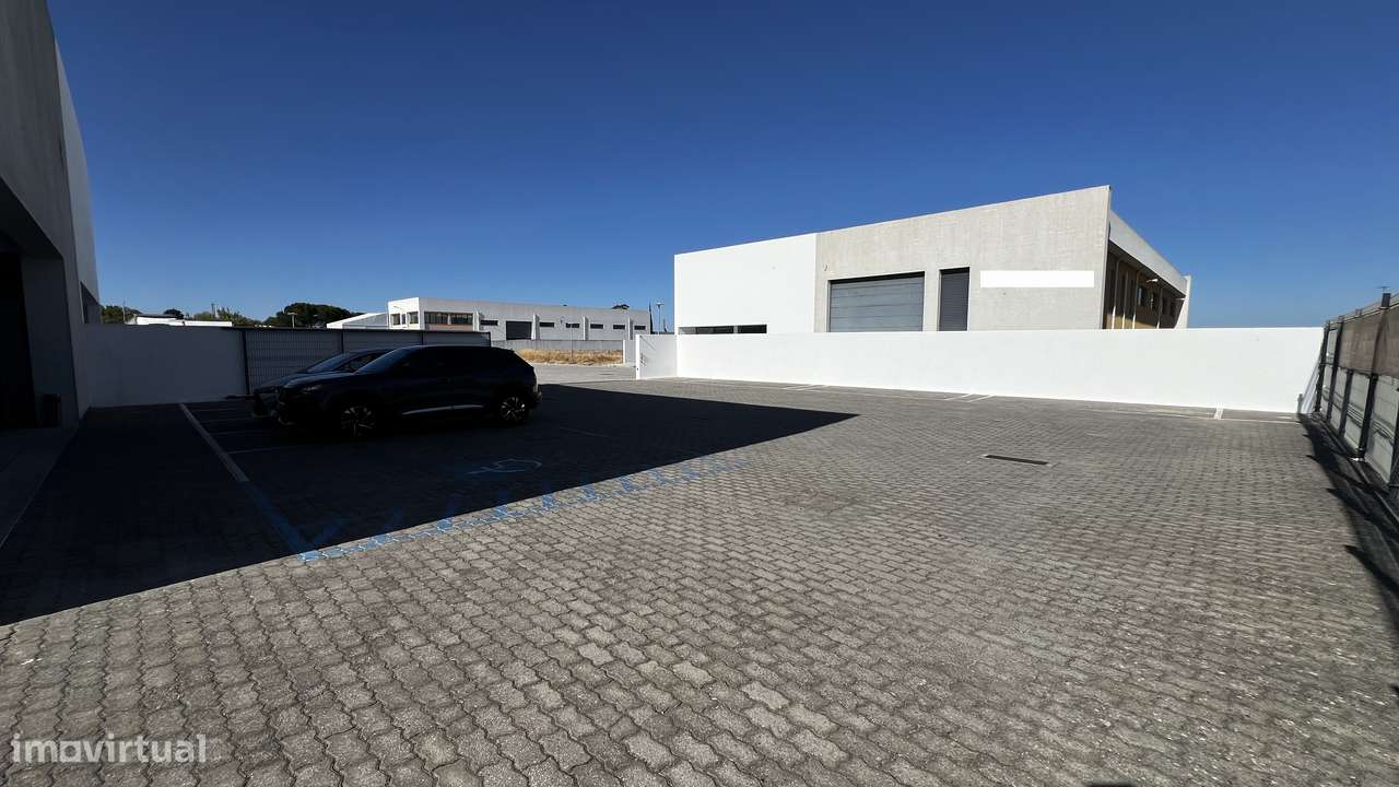 Espaço comercial 740m2 - Grande imagem: 2/4