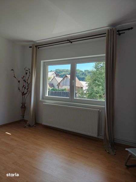 De inchiriat Apartment 2 camere .Centru Nord Rasnov - Imagine principală: 4/7