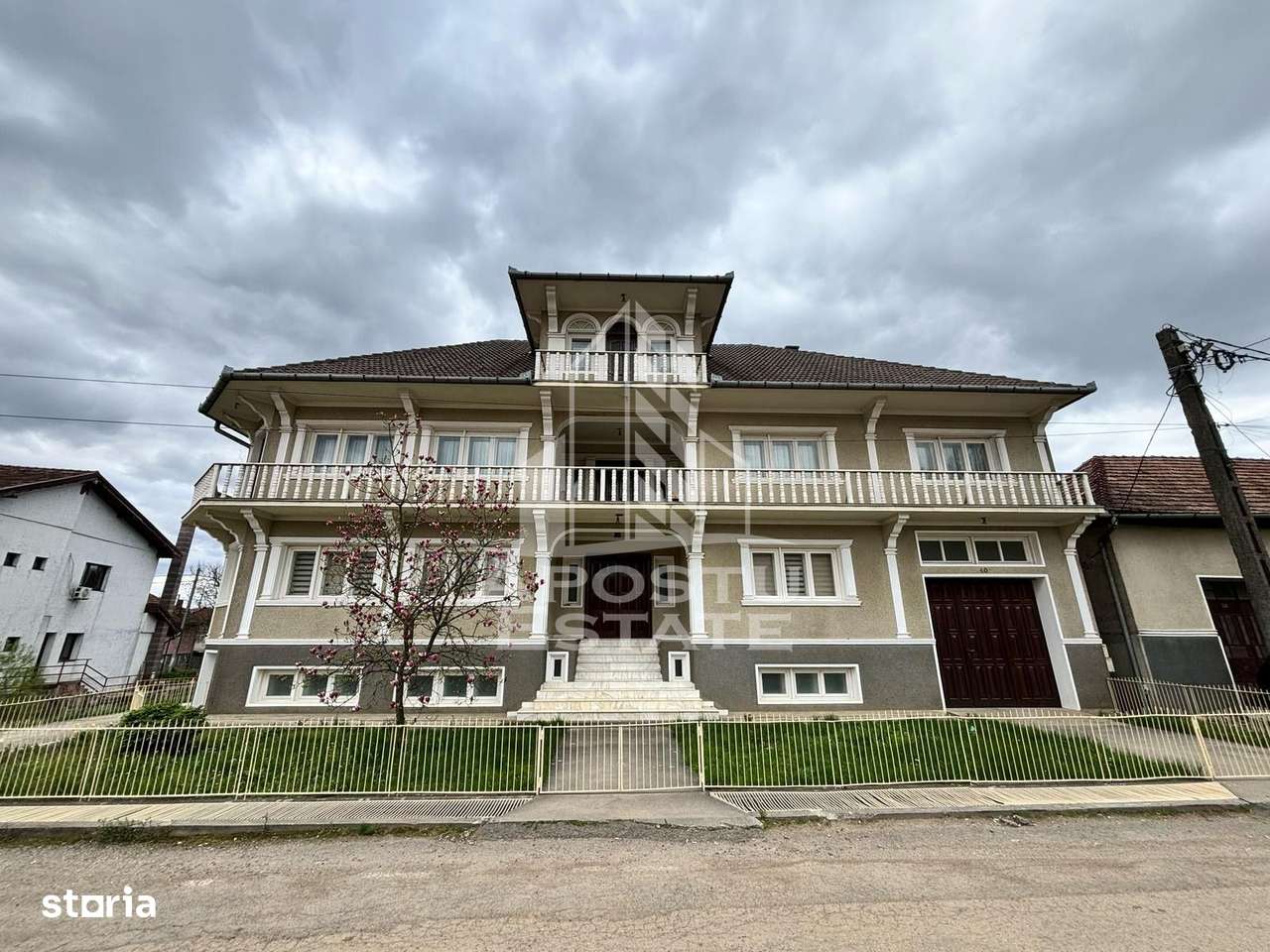 Vila unica, 520 utili, in inima judetului Caras-Severin - Imagine principală: 1/19