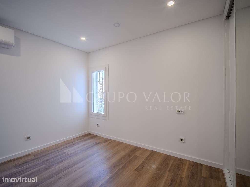T3 com Suite Totalmente Remodelado | Feijó | Almada-10