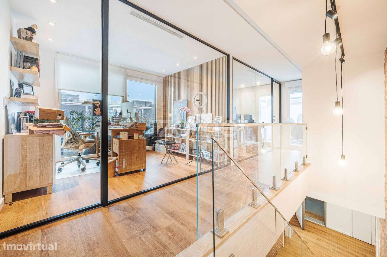 Penthouse com terraço vista mar-18