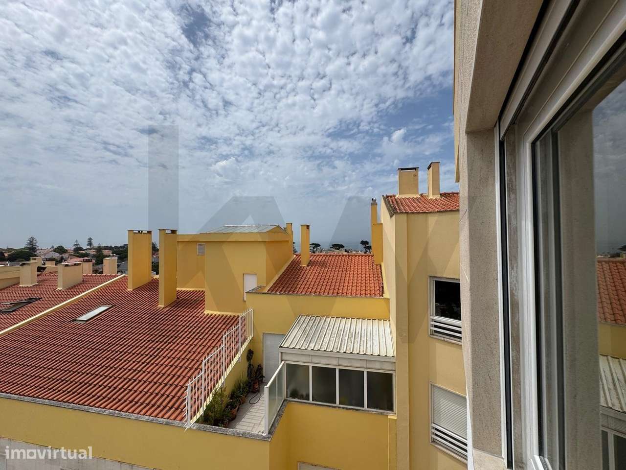 T3 Totalmente Renovado | Último Andar | Vista Mar | Garagem | Jardins-13