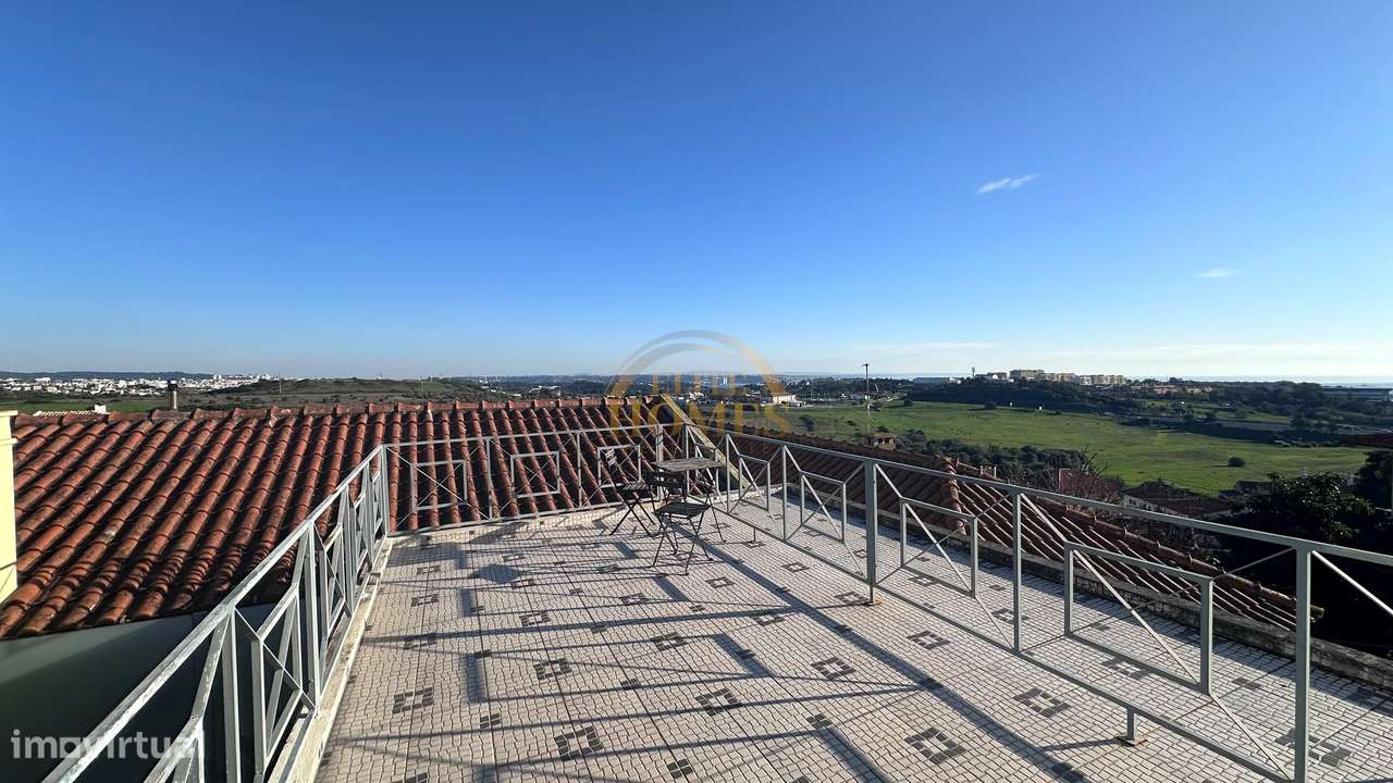 Moradia Independente T4 com Jardim e Vista Rio em Vila Fria – Porto Sa-19