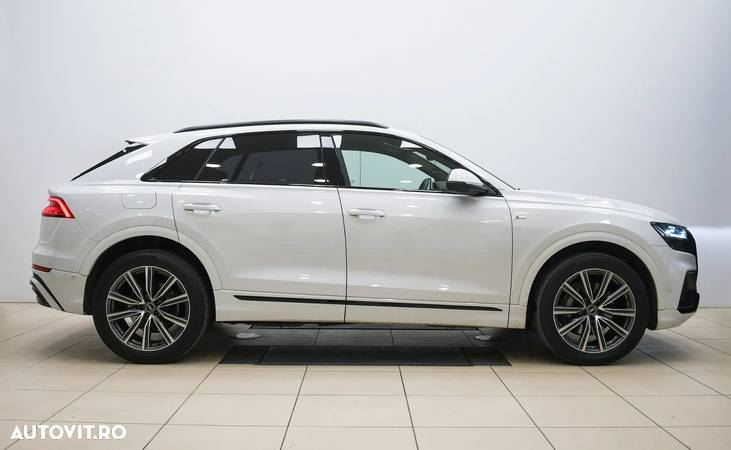 Audi Q8 3.0 55 TFSI quattro Tiptronic - 4