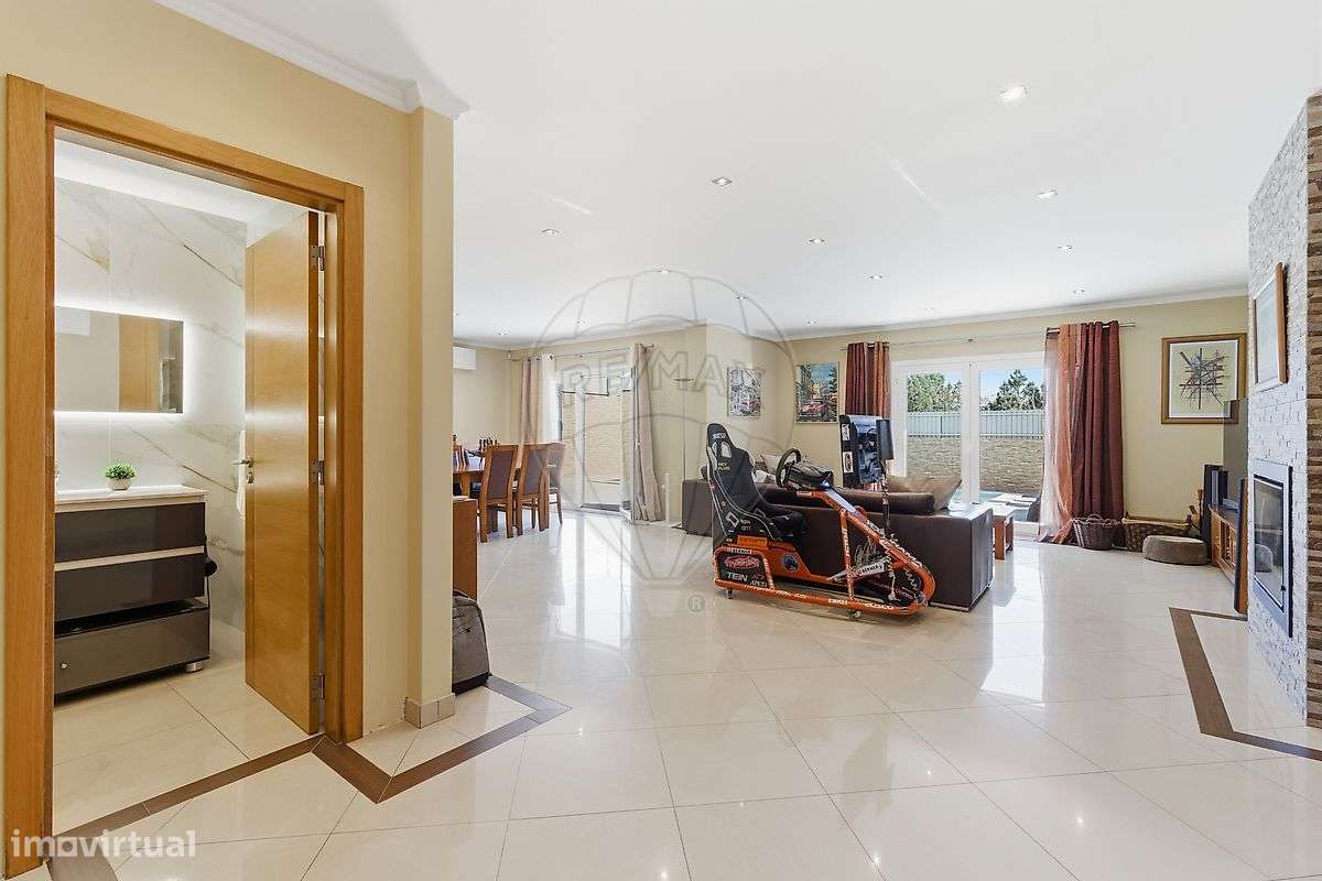 Moradia T4 para venda-15