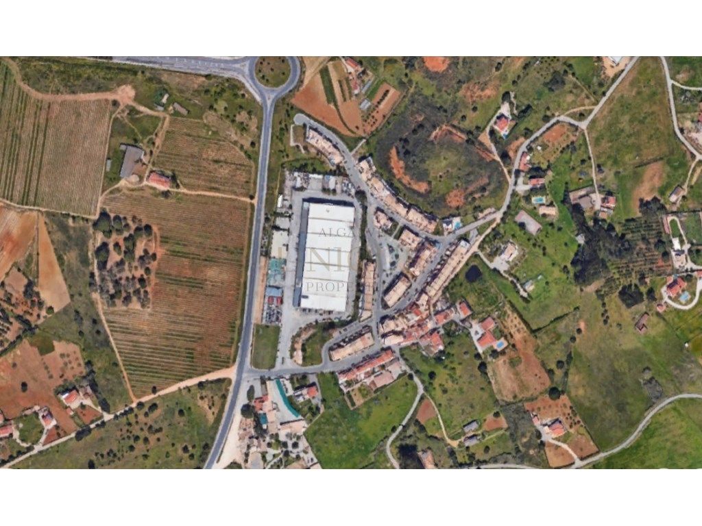 Armazém em Parque Industrial próximo ...