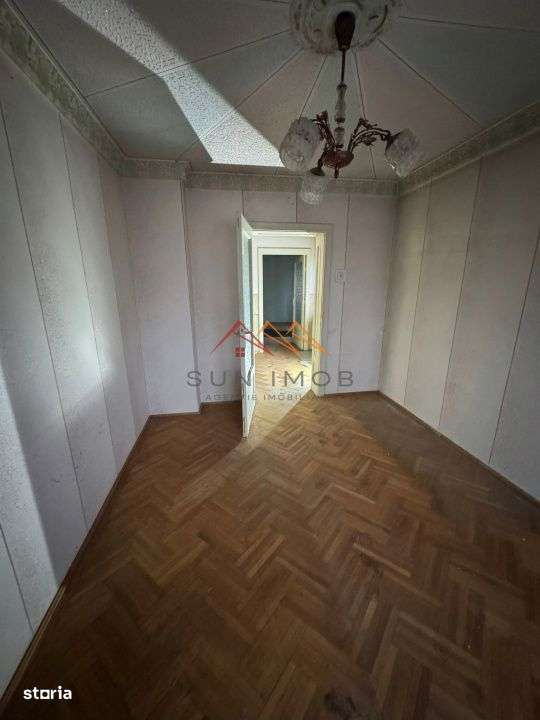 Casa D+P+E, an 1980, teren 285 m2, zona foarte buna, Campina, Prahova-8