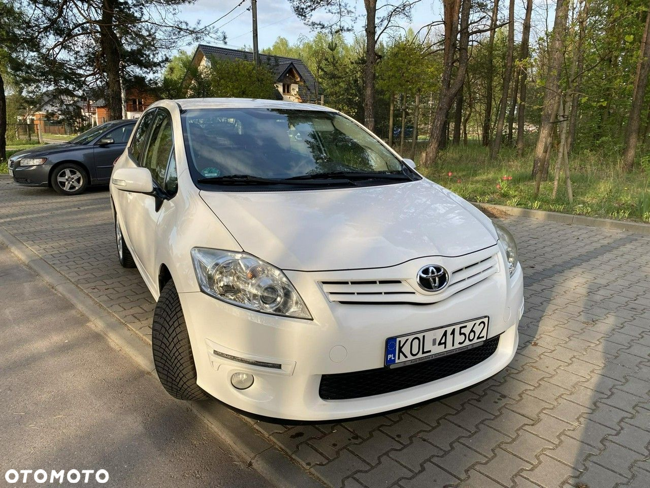 Toyota Auris 1.6 Premium + - 4