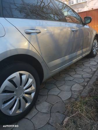 Skoda Octavia 2.0 TDI DSG Style - 19