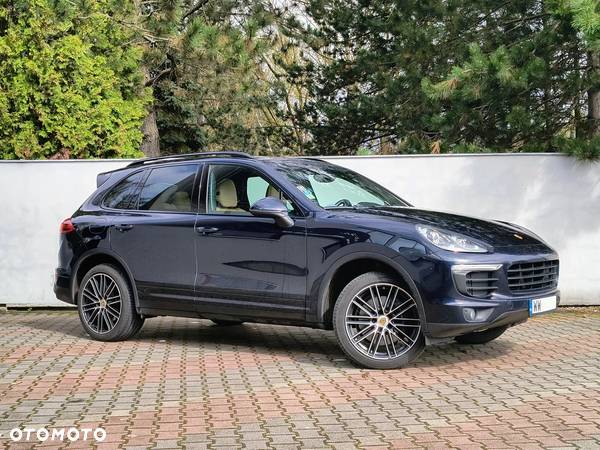 Porsche Cayenne - 1