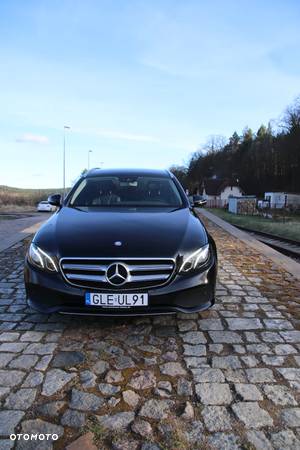 Mercedes-Benz Klasa E 220 d T 9G-TRONIC Exclusive - 16