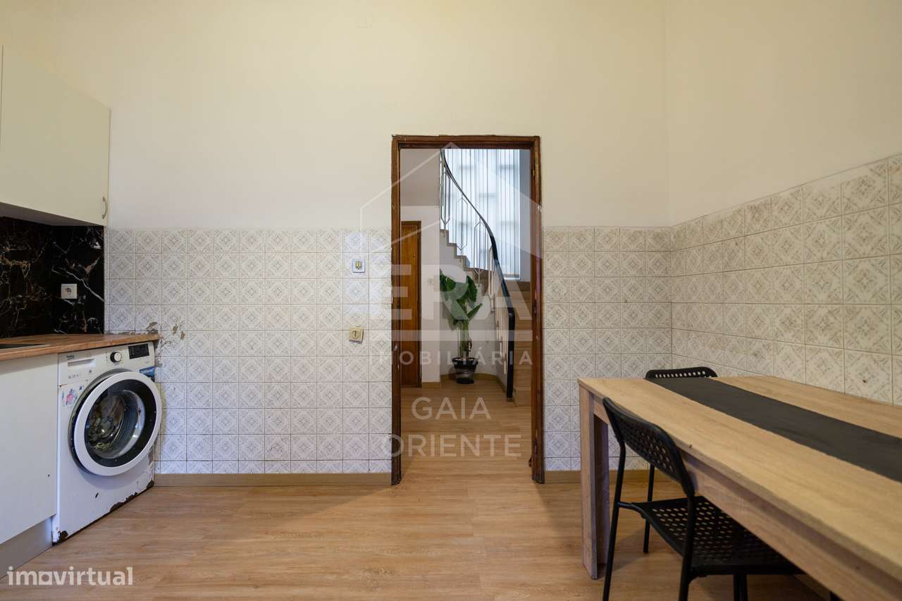 Moradia Isolada T5 com Terreno na N1-16