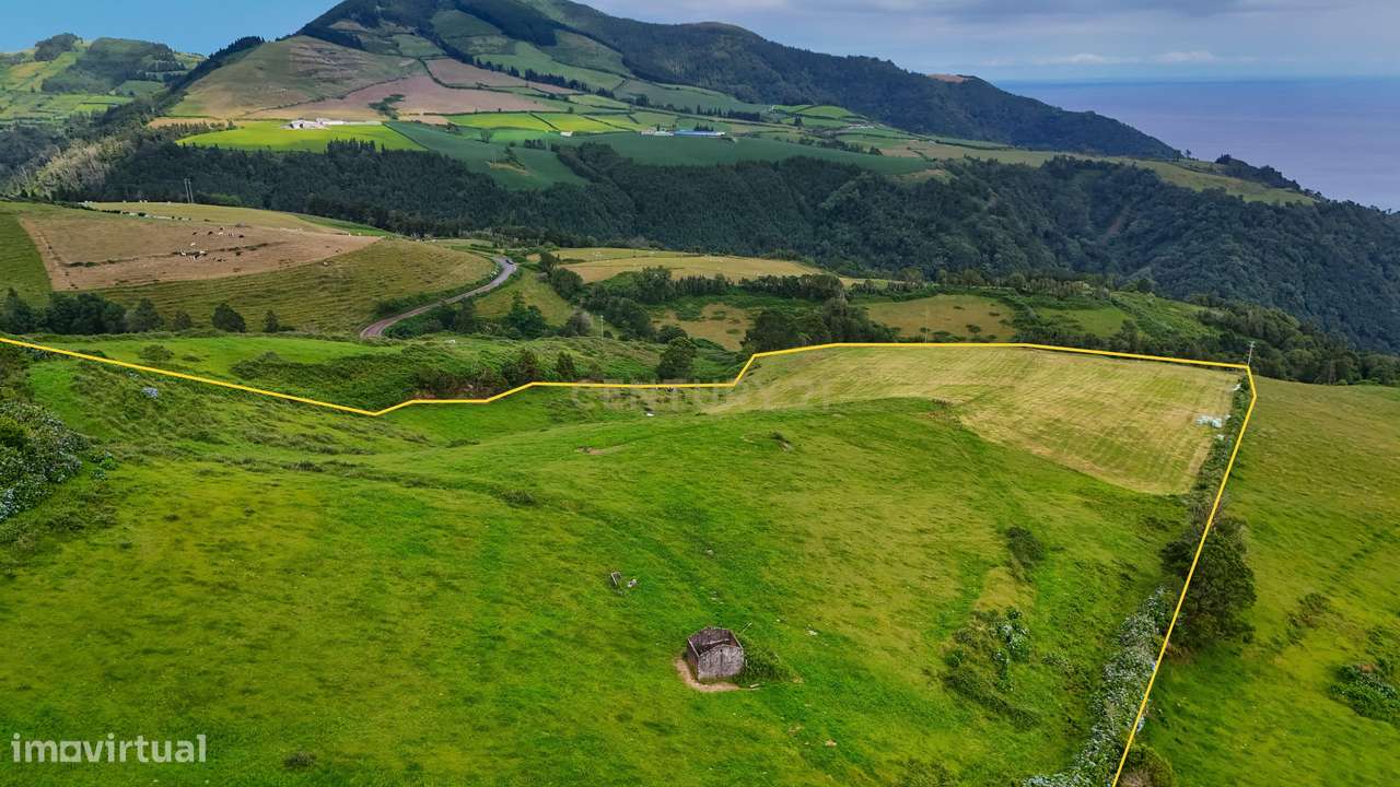 Terreno Rústico na Povoação com vista mar e serra-5