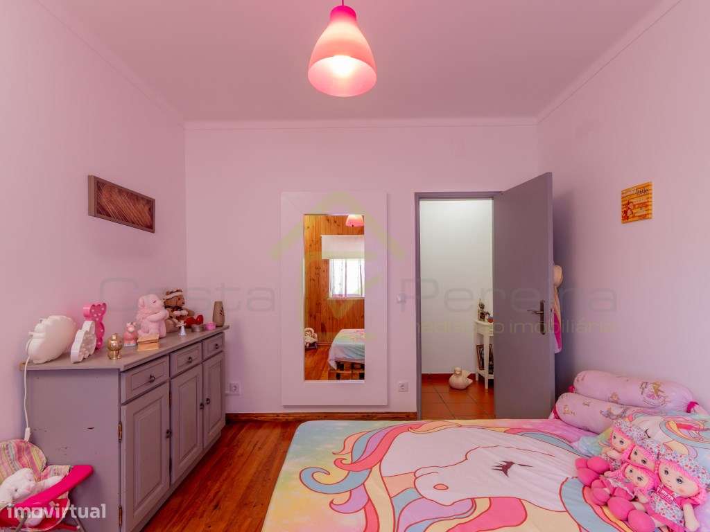 Quintinha com piscina inserida em terreno com 2950 m2-21