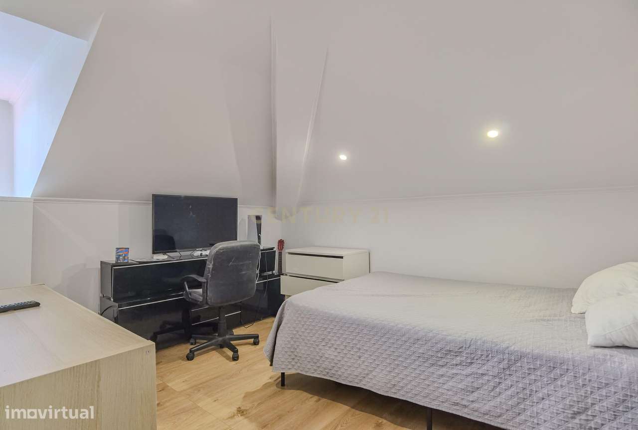 Moradia 4 frentes, T4 em Paiço, Lavra-33