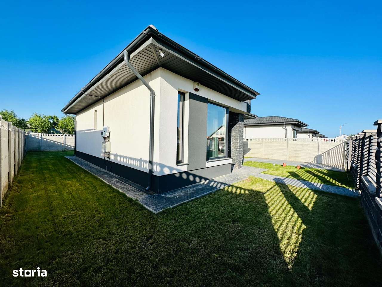 Casă modernă de vânzare Com.Berceni–Panouri Fotovoltaice, Teren 375 mp - Imagine principală: 4/19