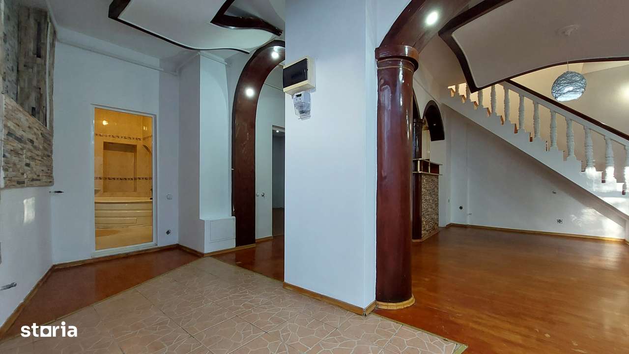 Piata Unirii – str. Al. Moga, PROPRIETAR, vand casa P+M, SC la P 79 mp - Imagine principală: 4/20