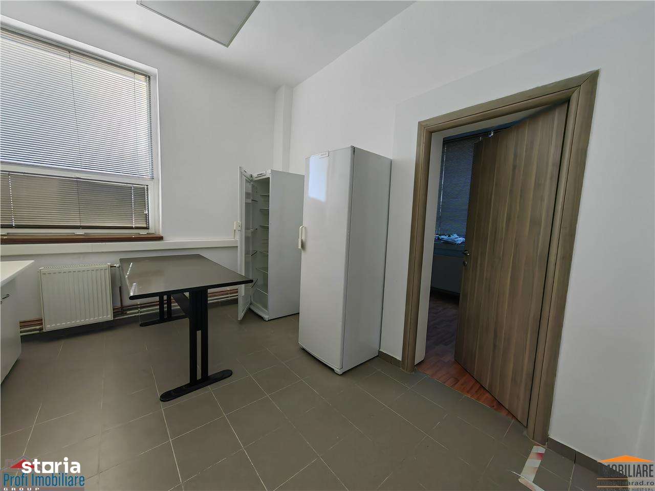 Spatiu de birouri sau cazare muncitori - Imagine principală: 5/10