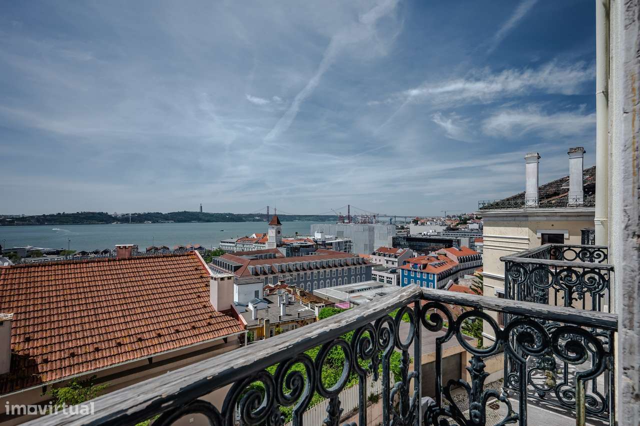 Apartamento 11 divisões  com vista frontal rio - Grande imagem: 2/28