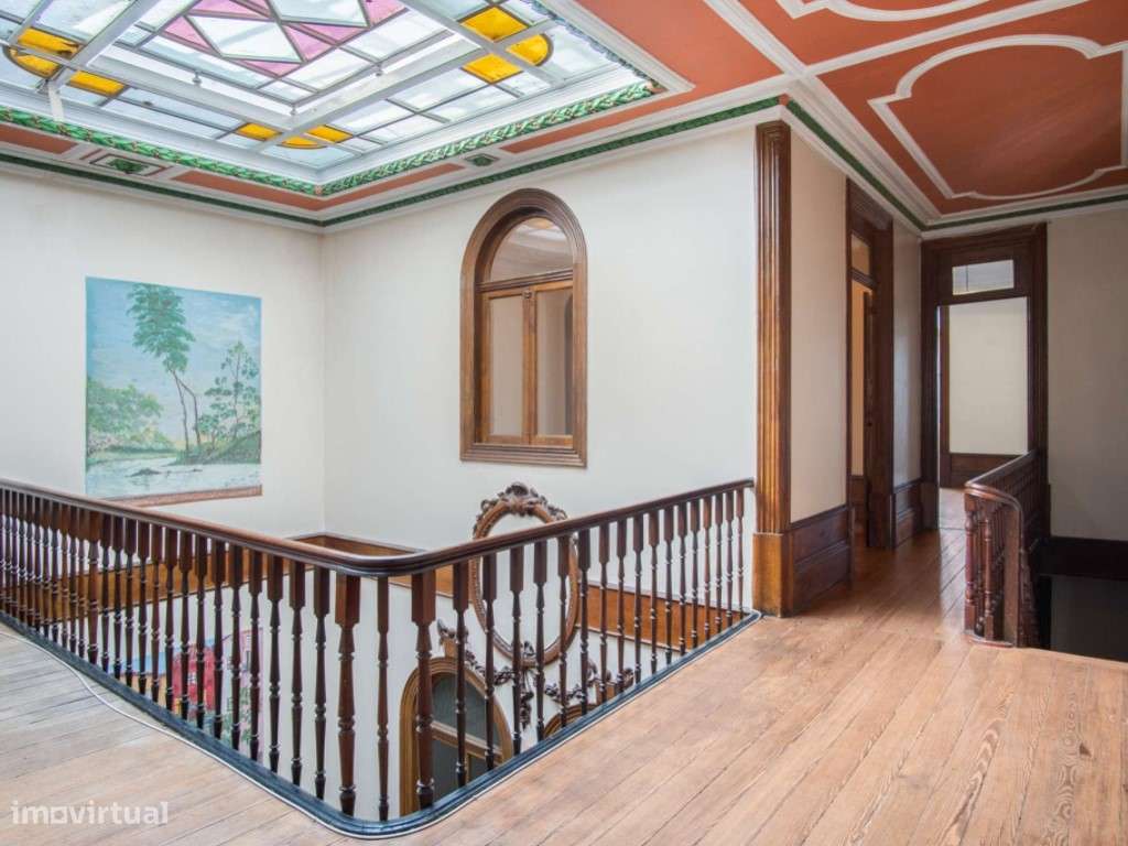 Palacete próximo do Palácio de Cristal, em Massarelos, Porto - Grande imagem: 2/31