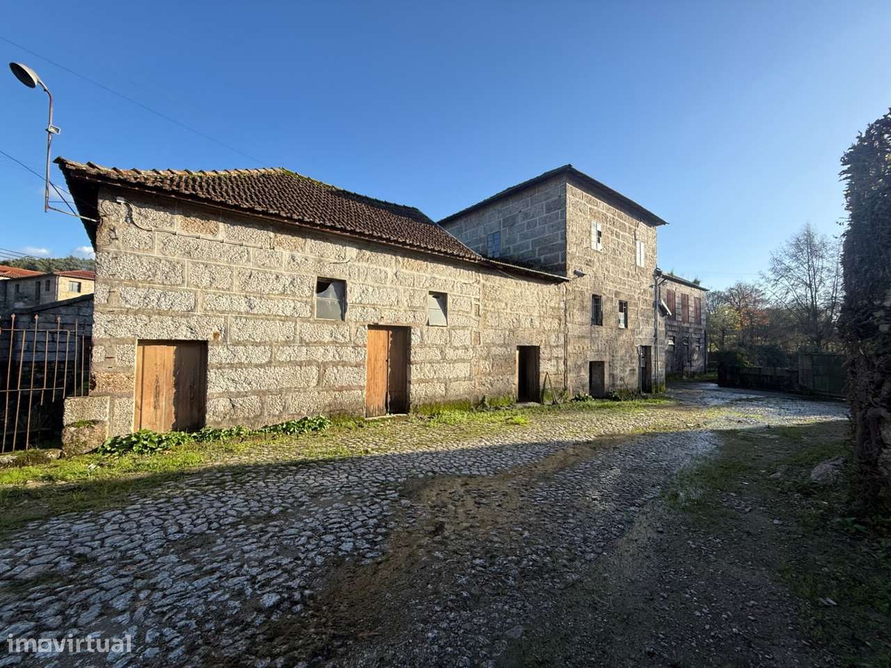 Venda de Conjunto Industrial – Fermentões, Guimarães-5