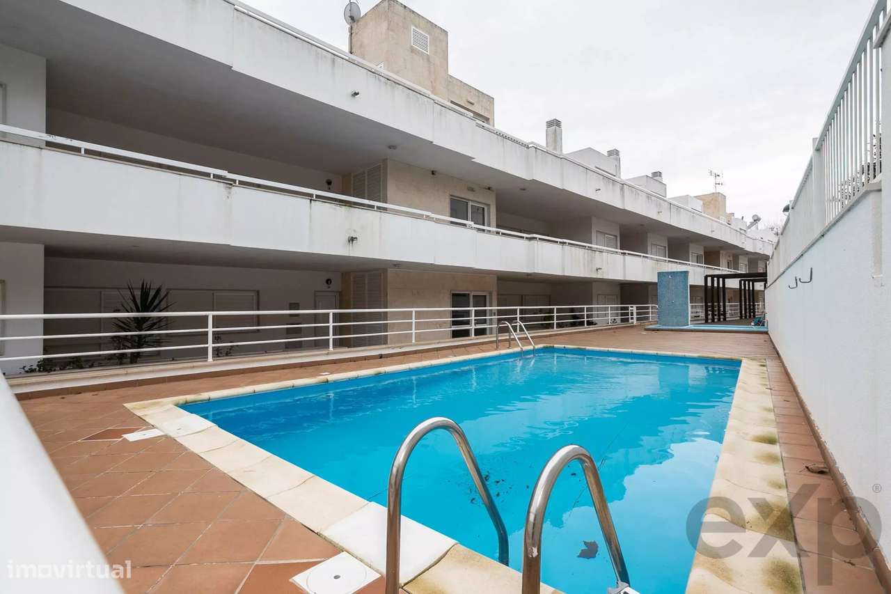 T2 com piscina, 2 terraços e estacionamento perto da praia do Barril - Grande imagem: 2/30