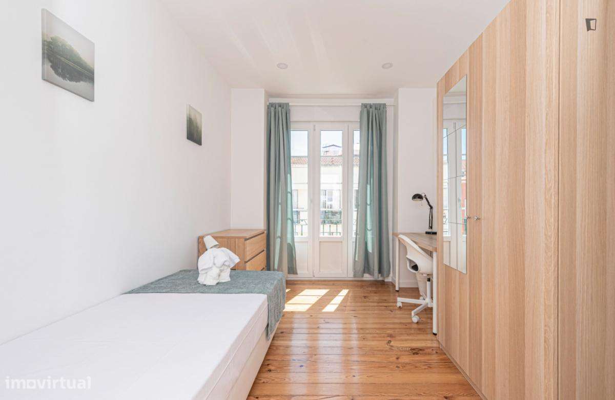 Quarto - localizado em Alcântara Lisbon - Grande imagem: 5/7
