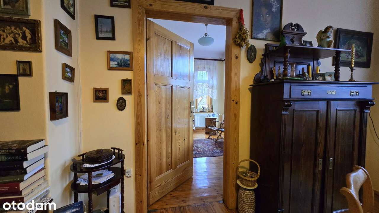 Willa poniemiecka w zabudowie bliźniaczej-13