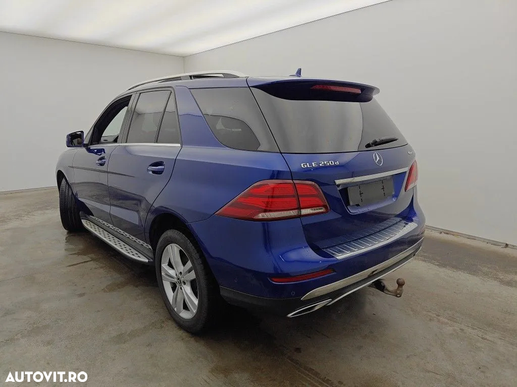 Mercedes-Benz GLE 250 d 4Matic 9G-TRONIC Exclusive - 4