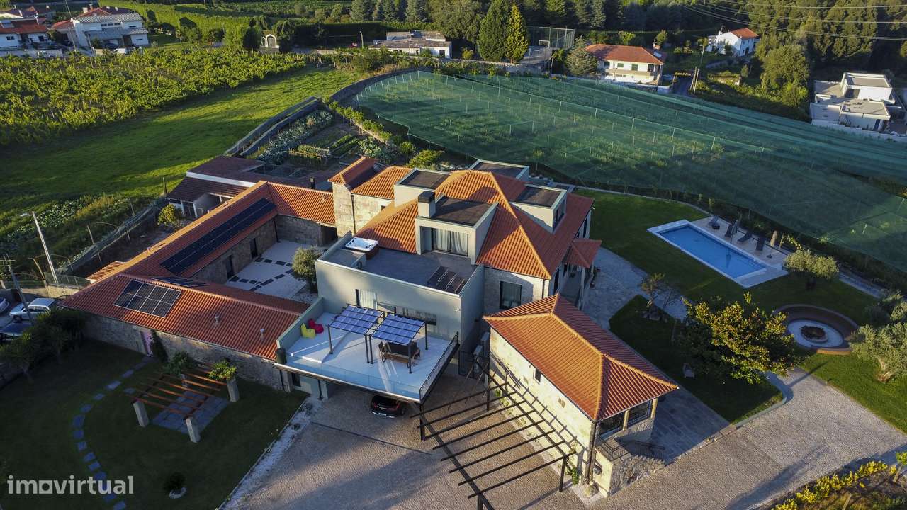 Magnífica Quinta. Moradia T10. Piscina e jardim. Vila Nova Famalicão-18
