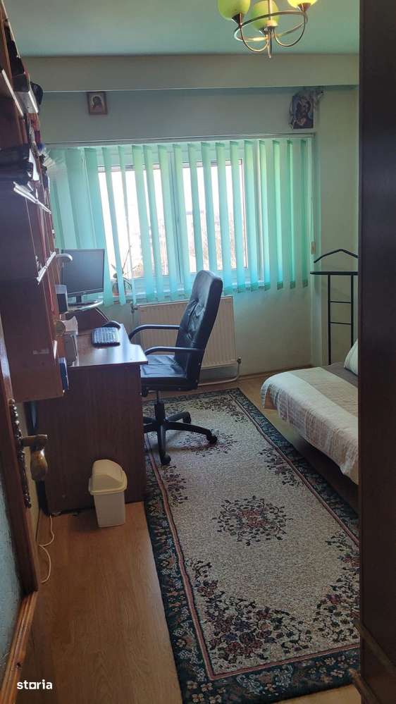 De vanzare 4 camere, 2 bai, balcon in zona Pietonal Stefan cel Mare - Imagine principală: 5/11