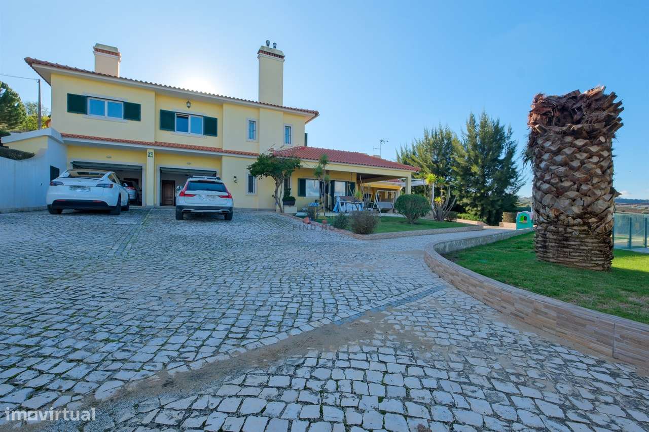 Moradia Isolada T4 com piscina, campo de ténis e logradouro em Cachoei-12