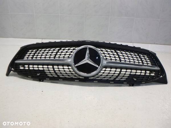 MERCEDES CLA W118 A118 GRILL ATRAPA WLOT CZARNY - 2