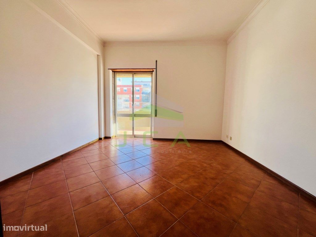 Apartamento T2 no último andar