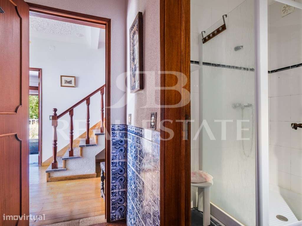 CASA T5 + JARDIM +VISTA + ADEGA + GARAGEM |ANEXO - V.N.AZEITÃO-18