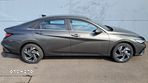 Hyundai Elantra 1.6 Executive CVT - 4