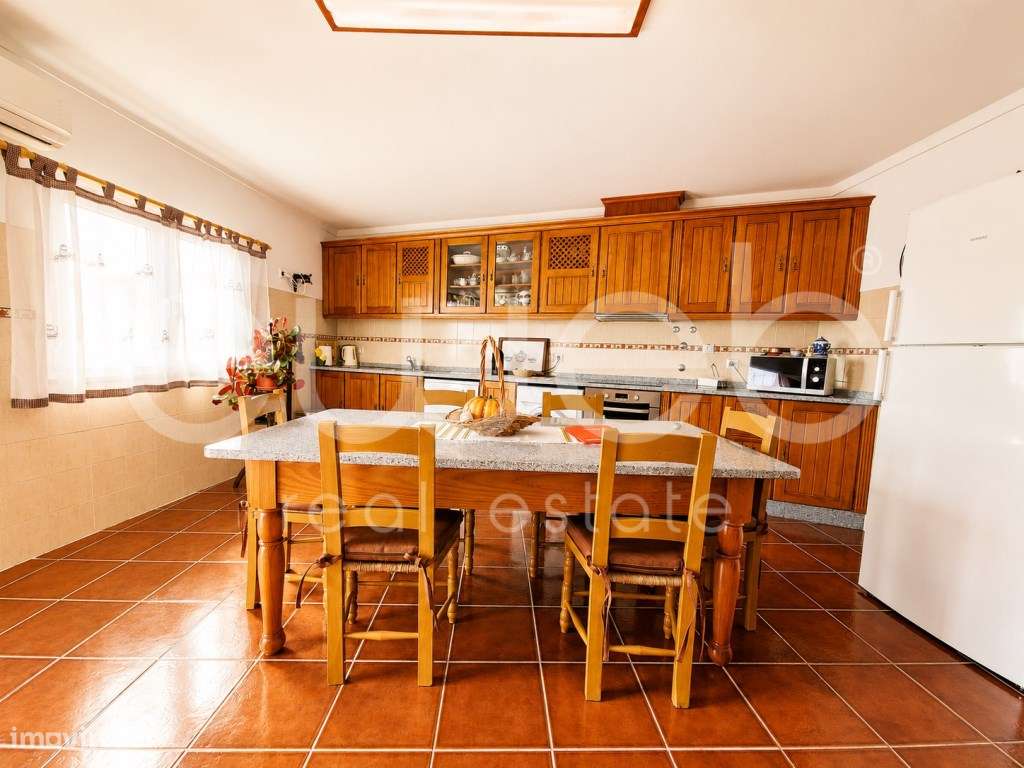 Moradia T4 de Arquitetura Alentejana com Piscina, Motrinos, Regueng...-31