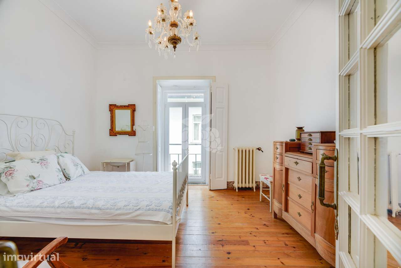 Moradia histórica T6  em Sintra com jardim, piscina e garagem-31