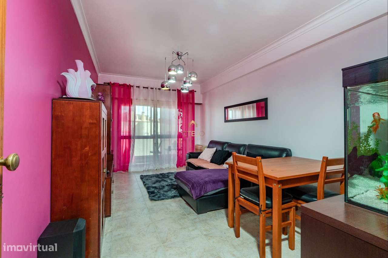 T3 com PARQUEAMENTO em Odivelas-1