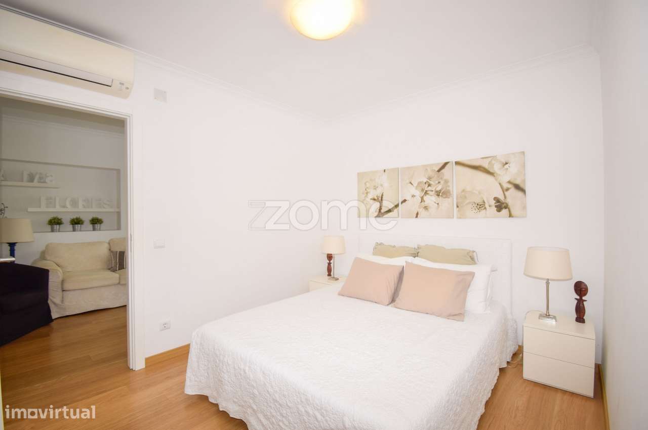 Prédio com 2 apartamentos independentes, totalmente remodelado-16