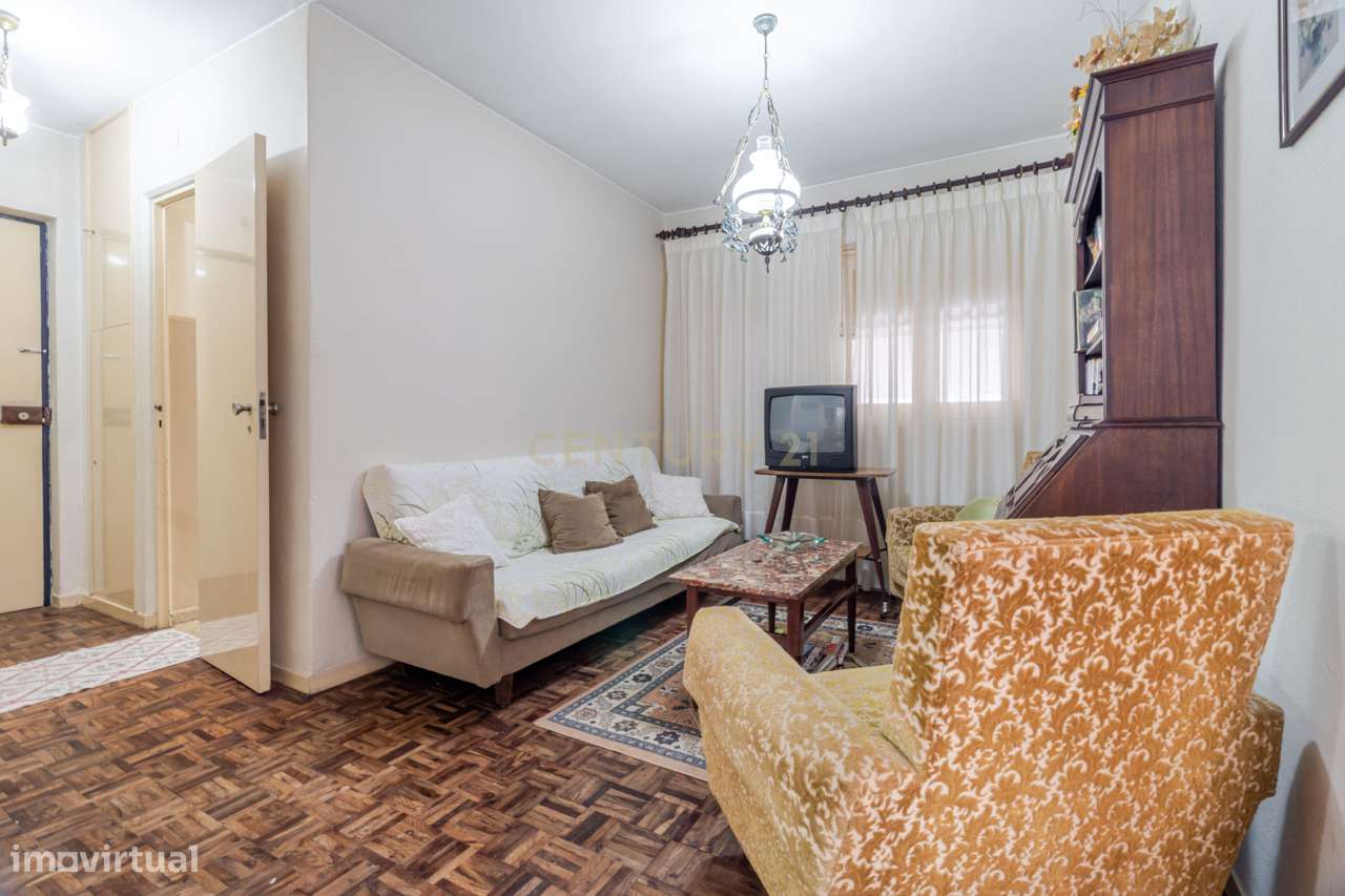 Apartamento T3 em Setúbal  e Boa Exposição Solar-12